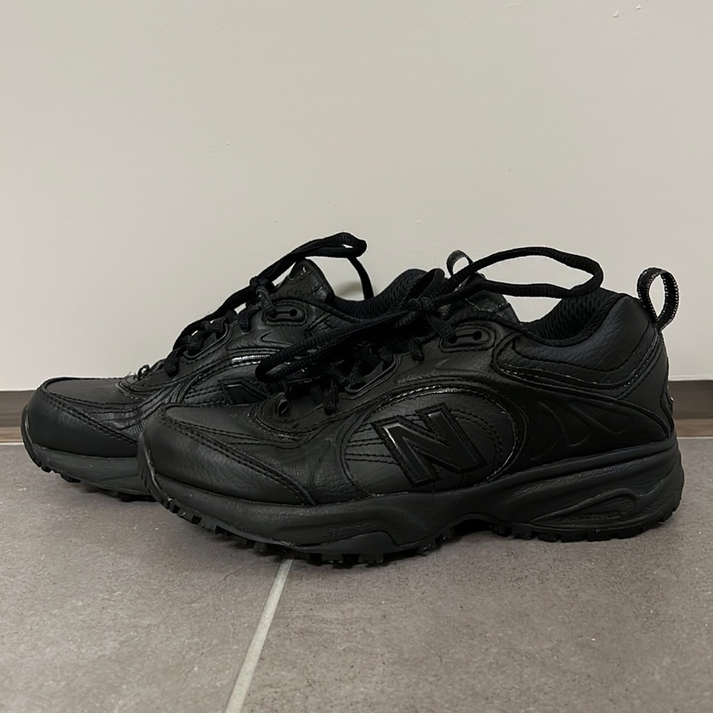New balance 623 non-slip shoes